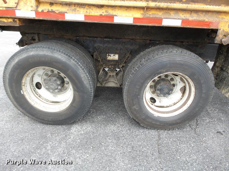 image for item DC6778 2007 International 7400 dump truck