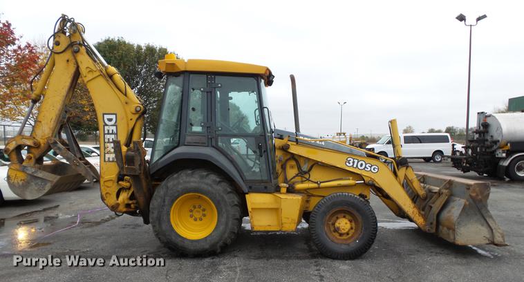 image for item DC6779 2001 John Deere 310SG backhoe