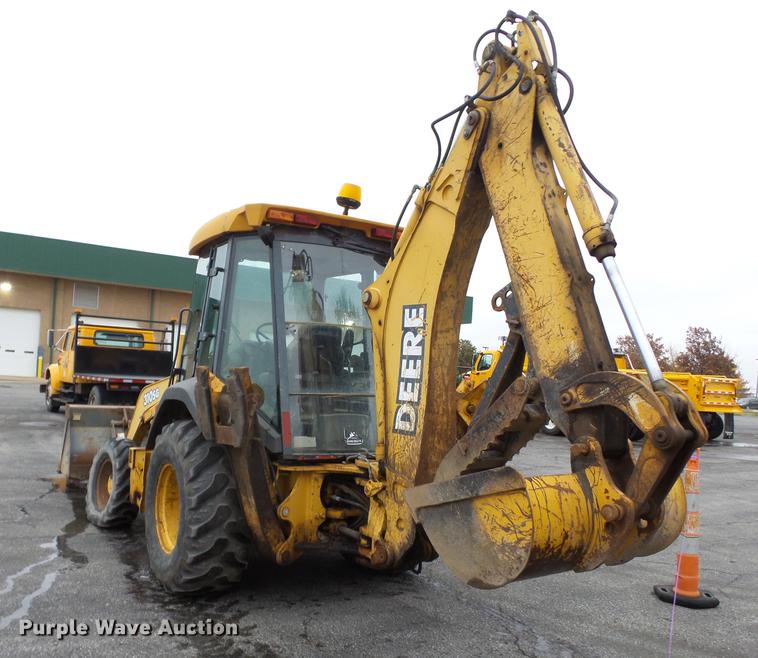 image for item DC6779 2001 John Deere 310SG backhoe