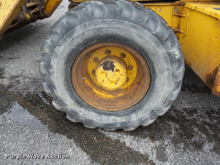 image for item DC6779 2001 John Deere 310SG backhoe