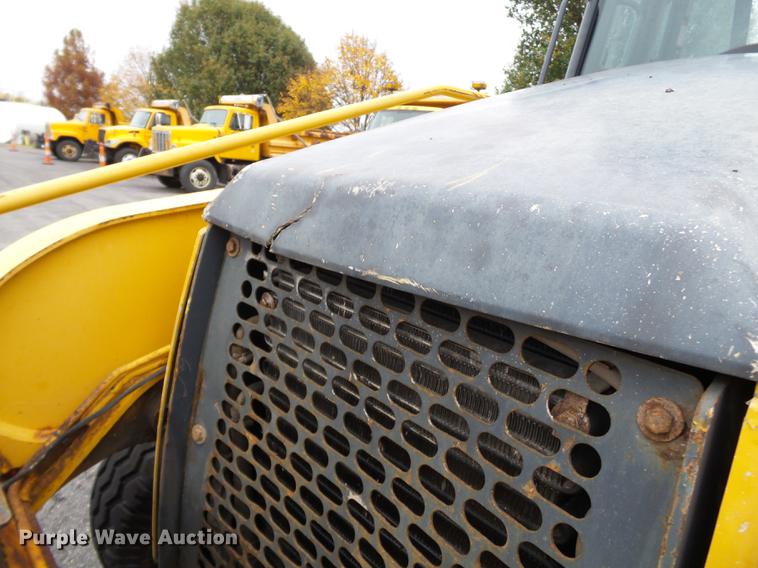 image for item DC6779 2001 John Deere 310SG backhoe