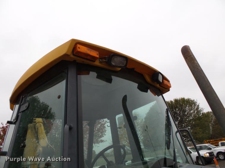 image for item DC6779 2001 John Deere 310SG backhoe