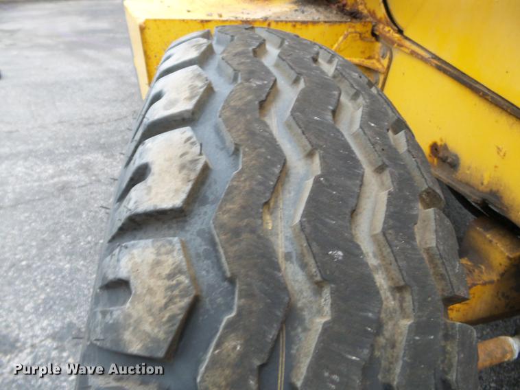 image for item DC6779 2001 John Deere 310SG backhoe