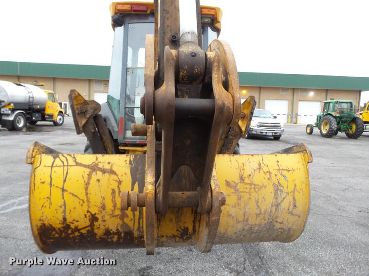 image for item DC6779 2001 John Deere 310SG backhoe