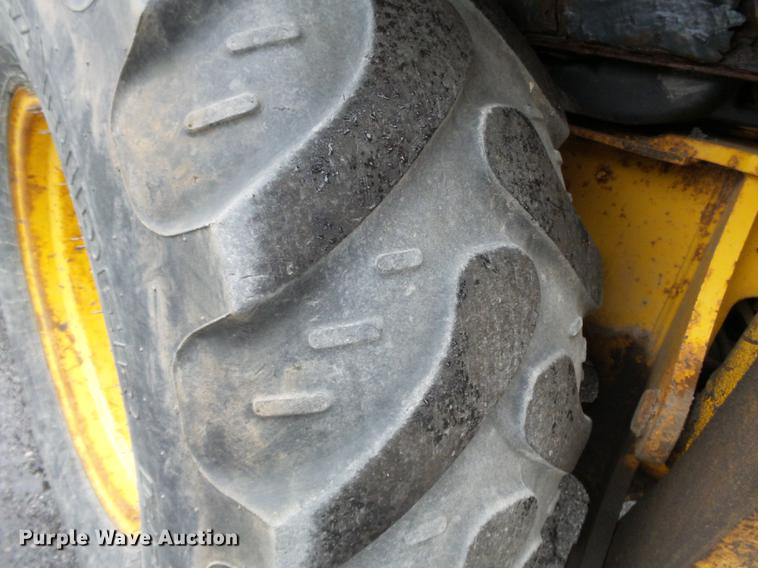 image for item DC6779 2001 John Deere 310SG backhoe