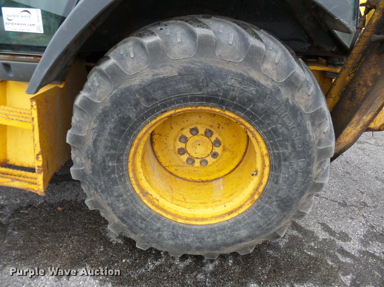 image for item DC6779 2001 John Deere 310SG backhoe