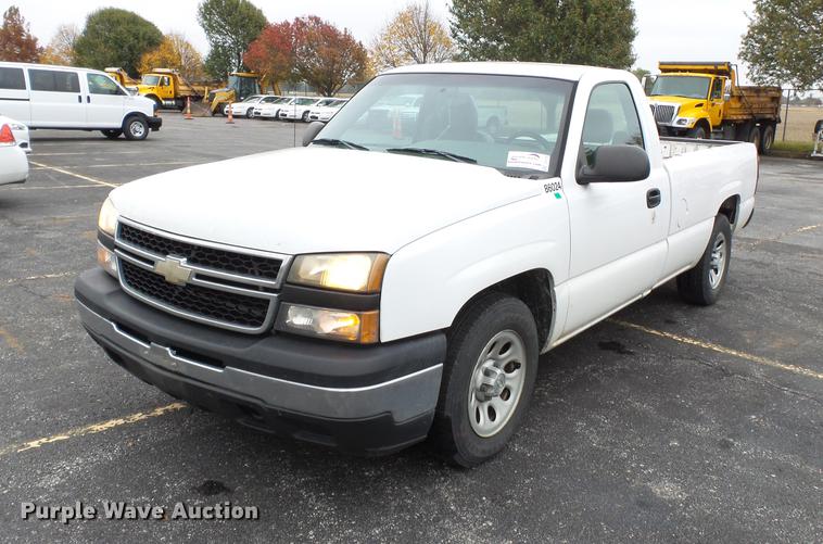 image for item DC6785 2006 Chevrolet Silverado 1500 pickup truck