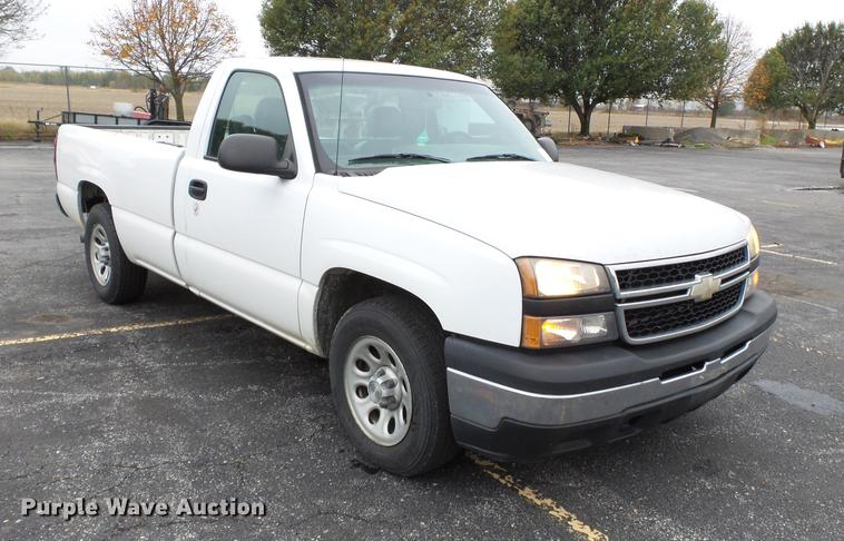 image for item DC6785 2006 Chevrolet Silverado 1500 pickup truck