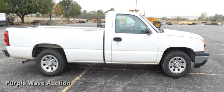 image for item DC6785 2006 Chevrolet Silverado 1500 pickup truck