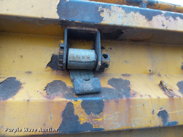 image for item DC6786 2002 International 7400 dump truck