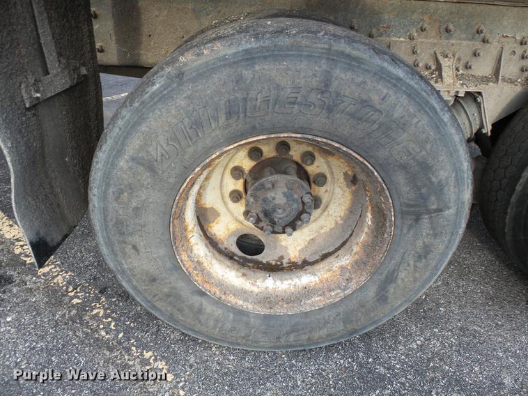 image for item DC6786 2002 International 7400 dump truck