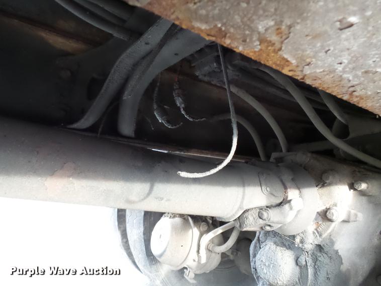 image for item DC6786 2002 International 7400 dump truck