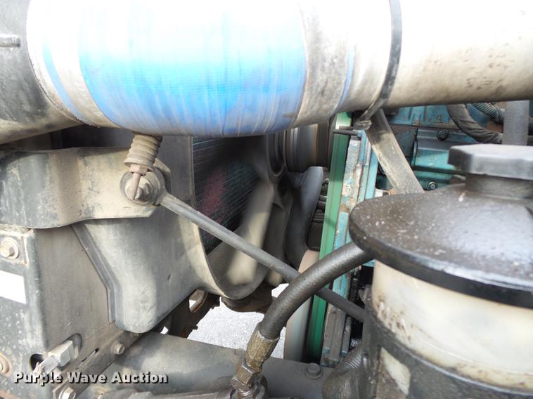 image for item DC6786 2002 International 7400 dump truck