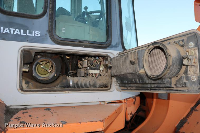image for item DD0005 1997 Fiat-Allis FR160.2 wheel loader