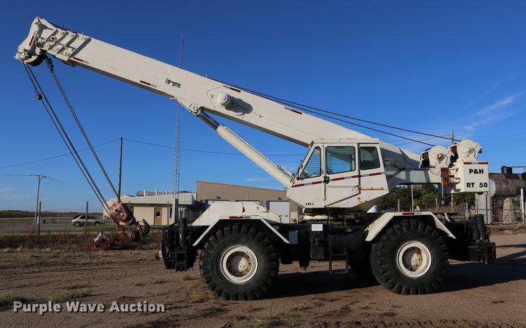 image for item DD0026 1985 P & H RT50 crane