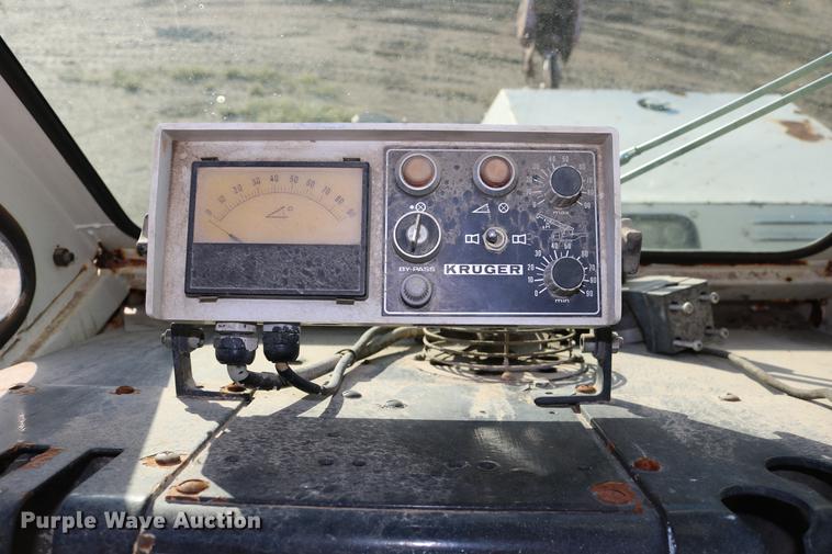 image for item DD0026 1985 P & H RT50 crane