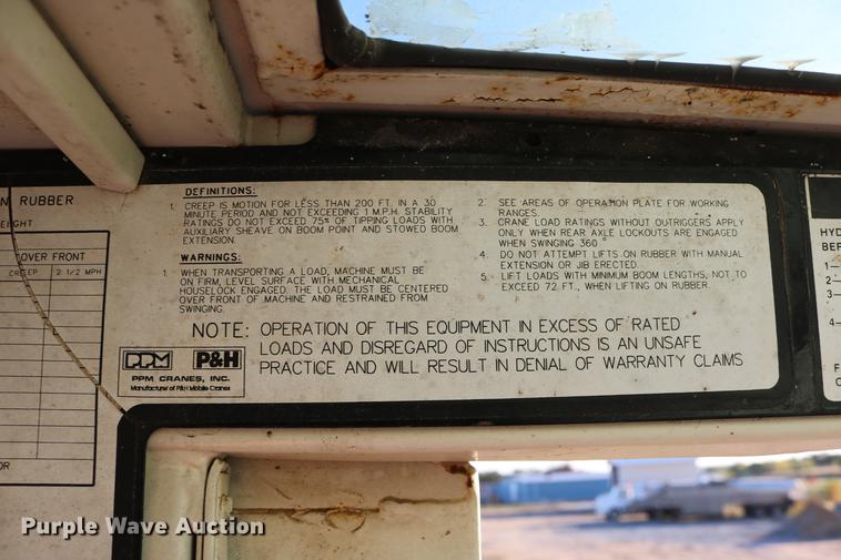 image for item DD0026 1985 P & H RT50 crane