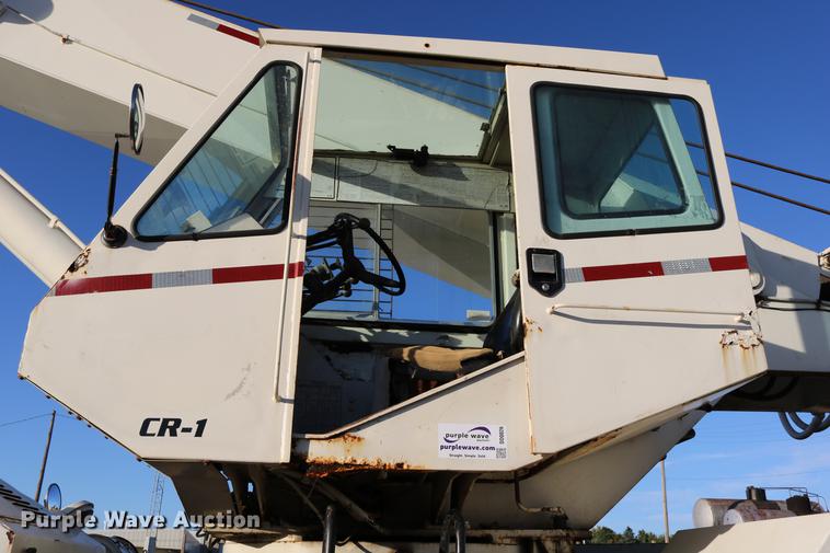 image for item DD0026 1985 P & H RT50 crane