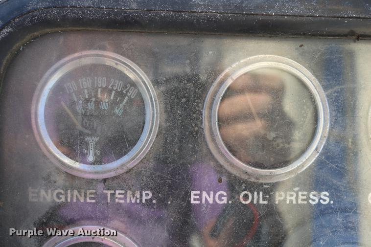 image for item DD0026 1985 P & H RT50 crane