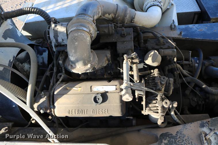 image for item DD0026 1985 P & H RT50 crane