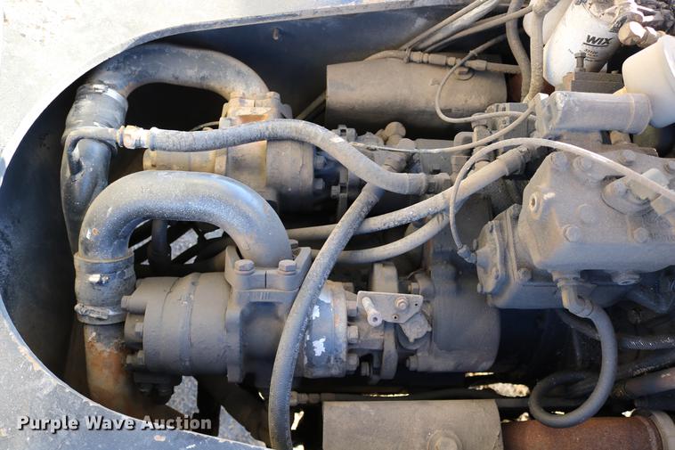 image for item DD0026 1985 P & H RT50 crane