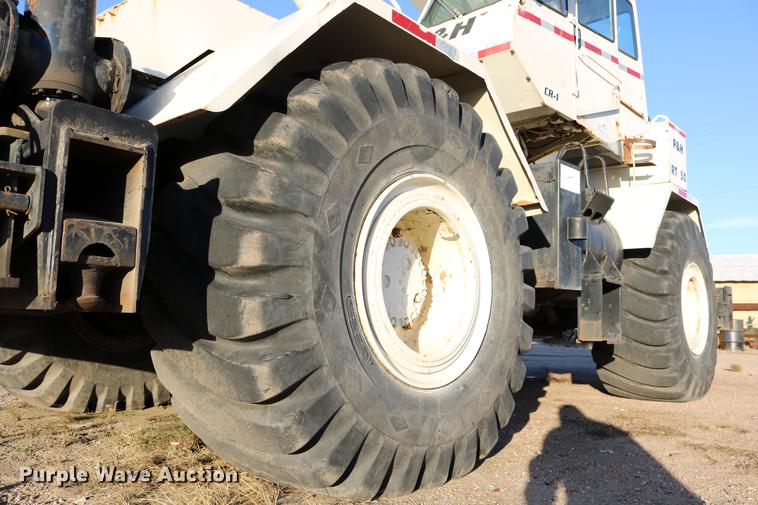 image for item DD0026 1985 P & H RT50 crane