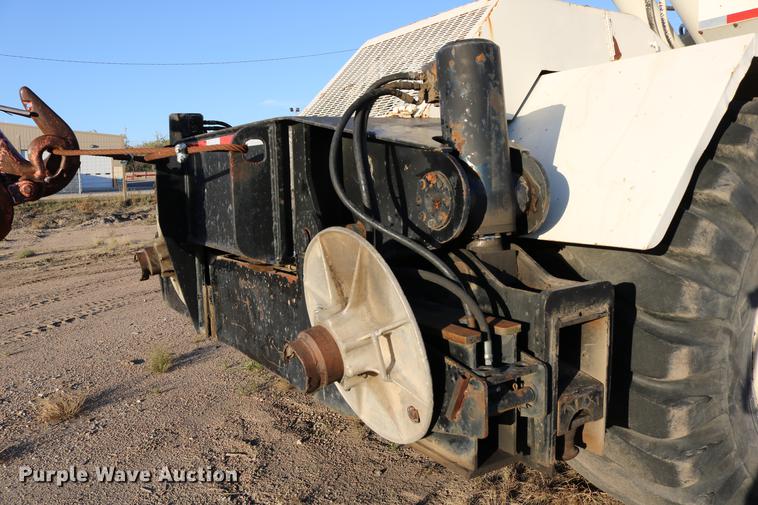 image for item DD0026 1985 P & H RT50 crane