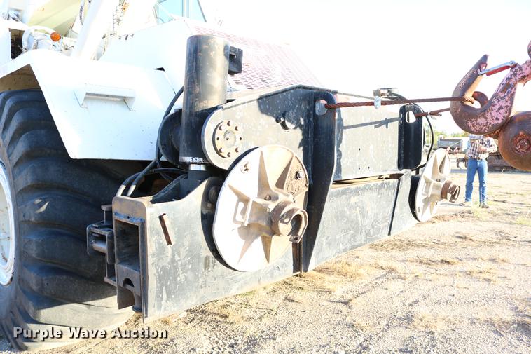 image for item DD0026 1985 P & H RT50 crane