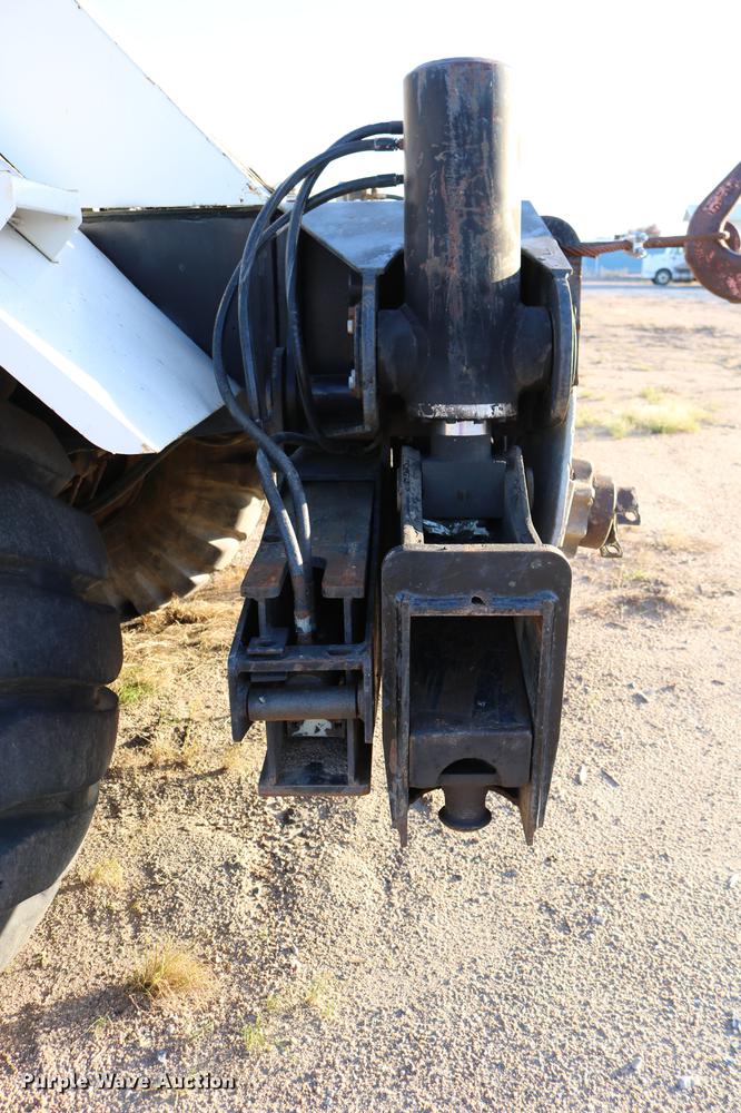 image for item DD0026 1985 P & H RT50 crane