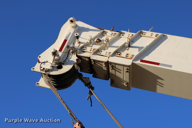 image for item DD0026 1985 P & H RT50 crane