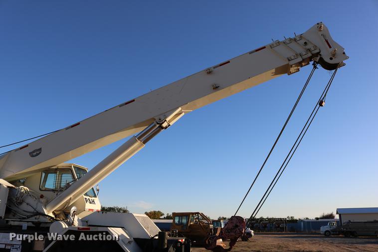 image for item DD0026 1985 P & H RT50 crane