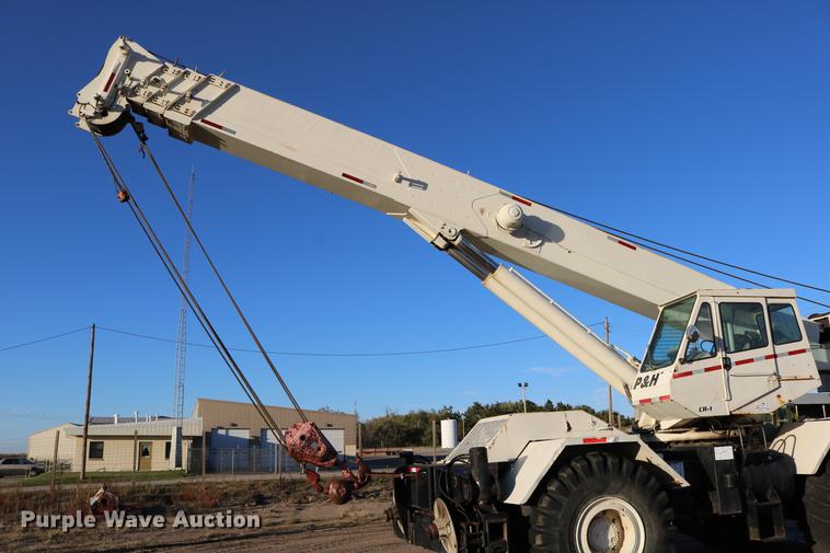 image for item DD0026 1985 P & H RT50 crane