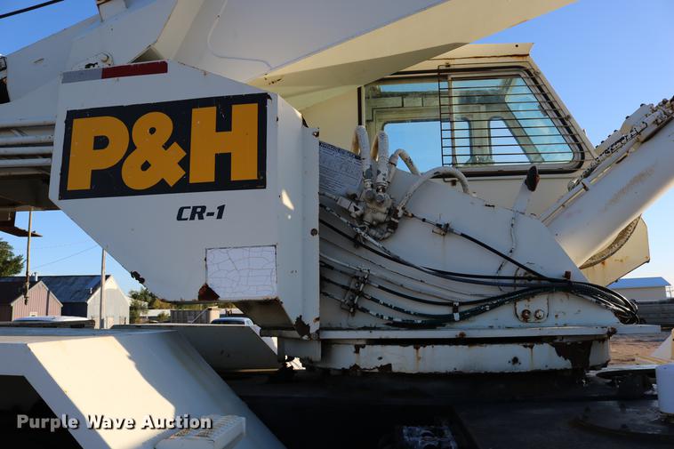 image for item DD0026 1985 P & H RT50 crane