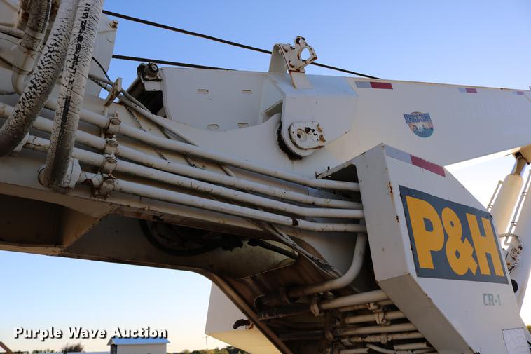 image for item DD0026 1985 P & H RT50 crane