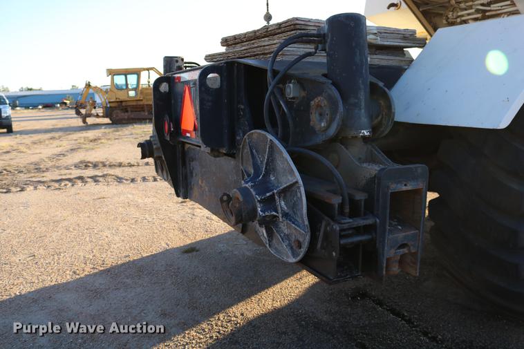 image for item DD0026 1985 P & H RT50 crane