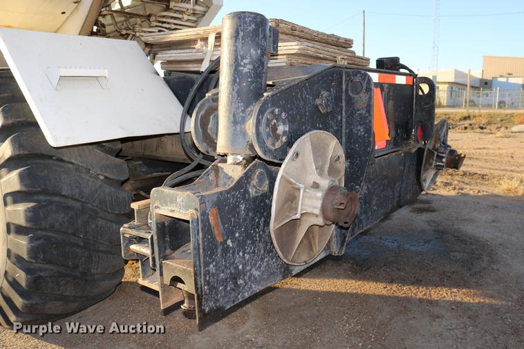 image for item DD0026 1985 P & H RT50 crane