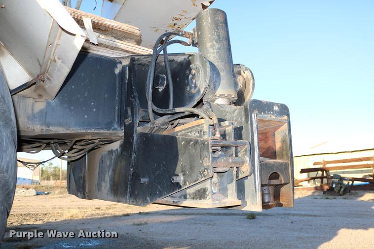 image for item DD0026 1985 P & H RT50 crane