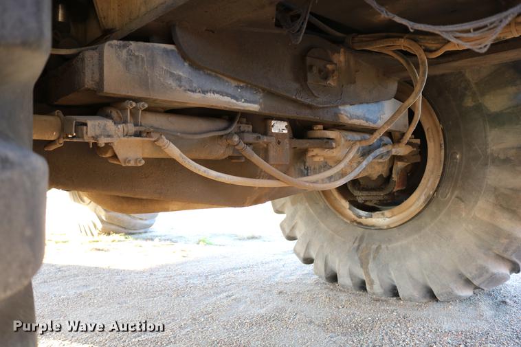 image for item DD0026 1985 P & H RT50 crane