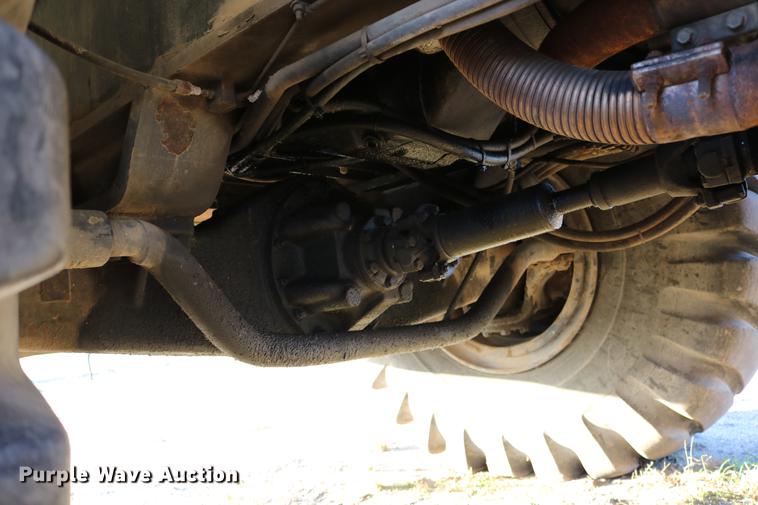 image for item DD0026 1985 P & H RT50 crane