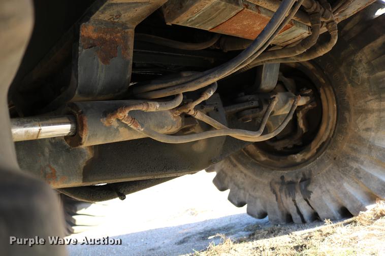 image for item DD0026 1985 P & H RT50 crane