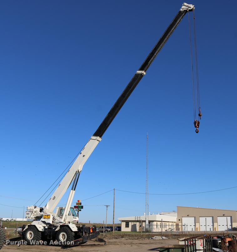 image for item DD0026 1985 P & H RT50 crane