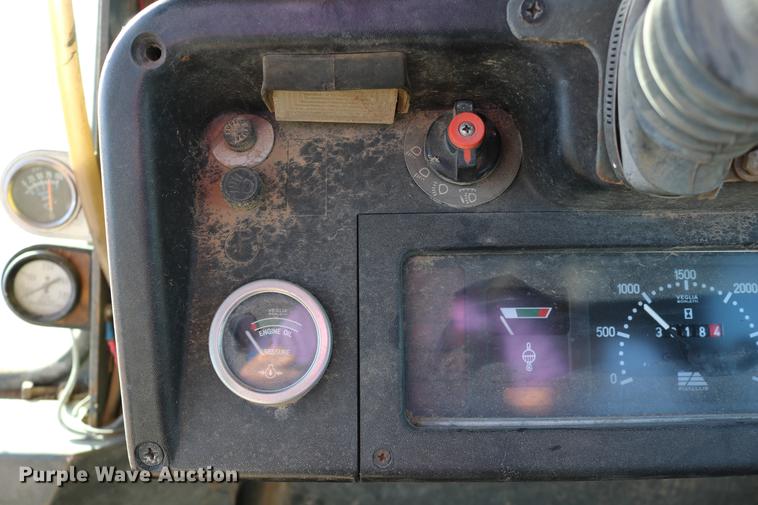 image for item DD0027 1987 Fiat-Allis 14C dozer