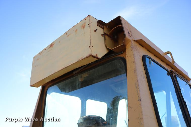 image for item DD0027 1987 Fiat-Allis 14C dozer