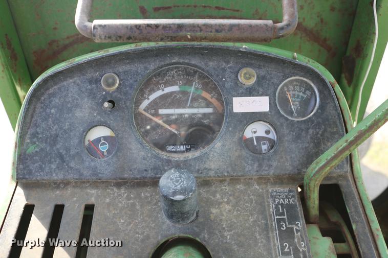 image for item DD0028 1970 John Deere 5020 tractor