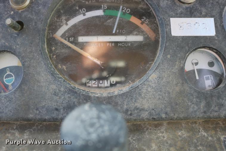 image for item DD0028 1970 John Deere 5020 tractor