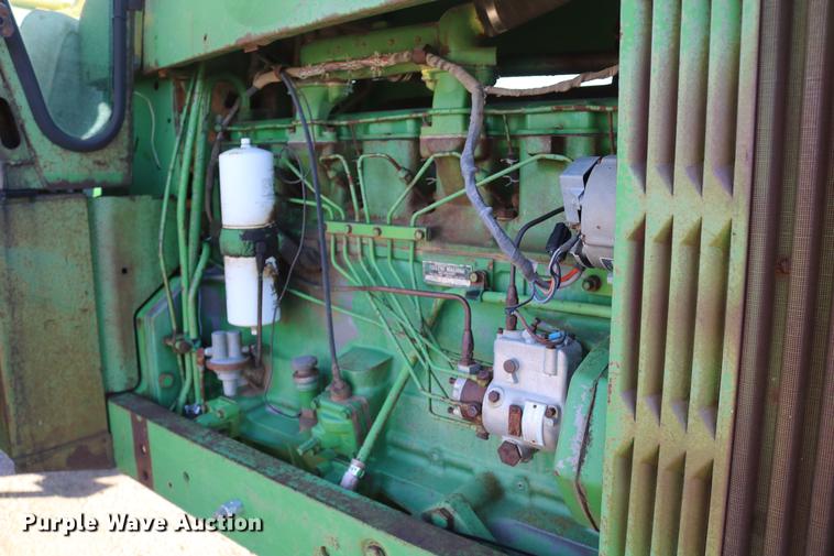 image for item DD0028 1970 John Deere 5020 tractor