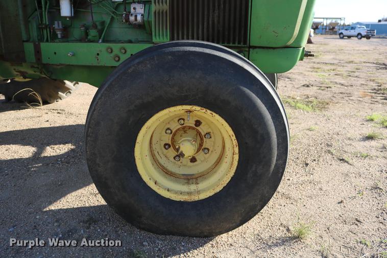 image for item DD0028 1970 John Deere 5020 tractor