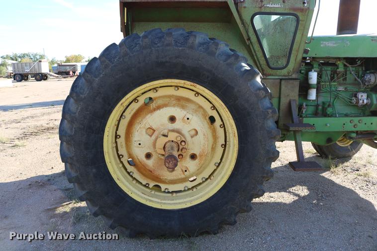 image for item DD0028 1970 John Deere 5020 tractor