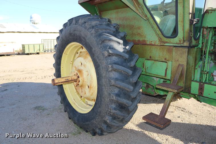 image for item DD0028 1970 John Deere 5020 tractor