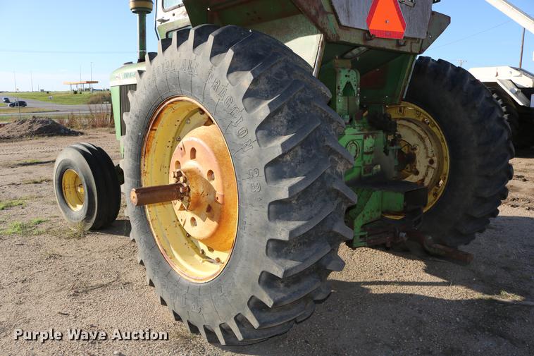 image for item DD0028 1970 John Deere 5020 tractor